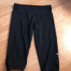 Lululemon crops